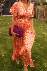 Elegant V-Neck Maxi Dress with Feminine Fit