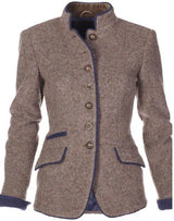 Elegant women's jacket made from monochrome material
