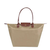 Trendy handbag for women - ideal for everyday life and travel