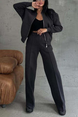 Set with jacket with zipper and trousers with wide leg