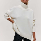 Relaxed-Fit Turtleneck Sweater with Timeless Silhouette
