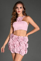 Women's backless outfit with adjustable ties