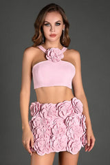 Women's backless outfit with adjustable ties