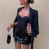 Women's short sequined skirt with fitted cut