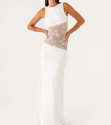Long Lace Dress – Elegant and Sophisticated Silhouette