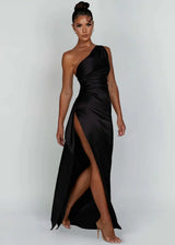 Women's maxi dress with one-shoulder slit