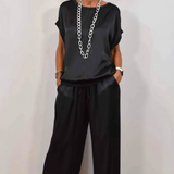 Elegant Women's Lounge Set with Wide-Leg Pants & Flowing Fabric
