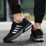 Comfortable Runmax men's orthopedic running shoes