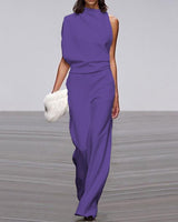 Elegant jumpsuit with high collar