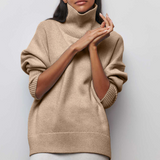 Relaxed-Fit Turtleneck Sweater with Timeless Silhouette