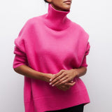Relaxed-Fit Turtleneck Sweater with Timeless Silhouette