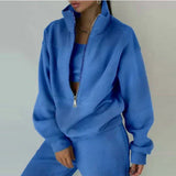 Comfortable tracksuit with zipper for women