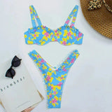Women's ruffled bikini with pattern and matching bottoms