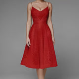 Figure-Flattering Evening Gown with Luxurious Fabric & Timeless Silhouette