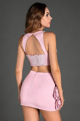 Women's backless outfit with adjustable ties