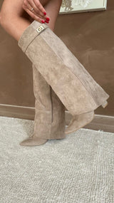 Knee-High Women's Suede Boots with Block Heel and Elegant Buckle