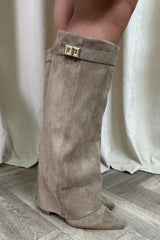 Knee-High Women's Suede Boots with Block Heel and Elegant Buckle