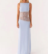 Long Lace Dress – Elegant and Sophisticated Silhouette