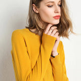 Cashmere sweater with classic neckline for the autumn season