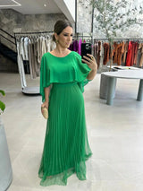 Women's long pleated dress with flowing sleeves and round neck