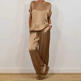 Elegant Women's Lounge Set with Wide-Leg Pants & Flowing Fabric